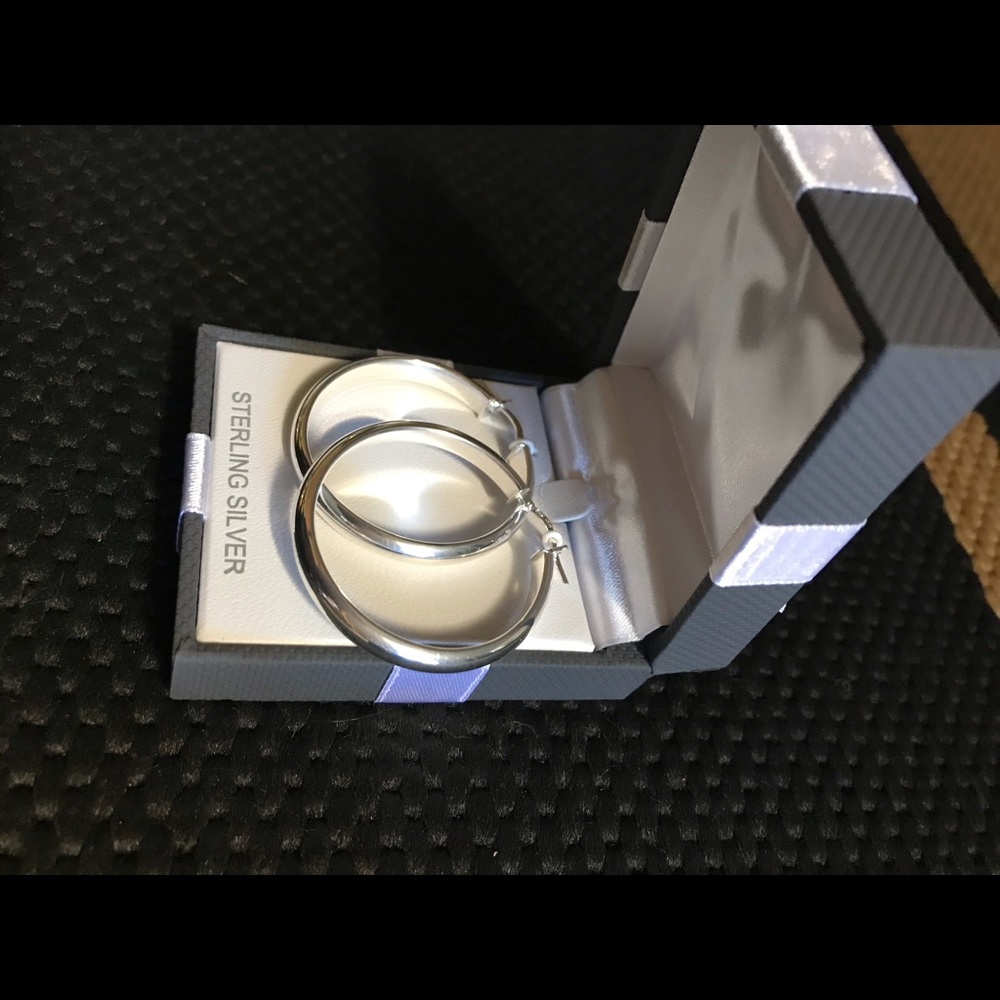 💫BNWB Sterling Silver Hoop Earrings💫 - Picture 3 of 6